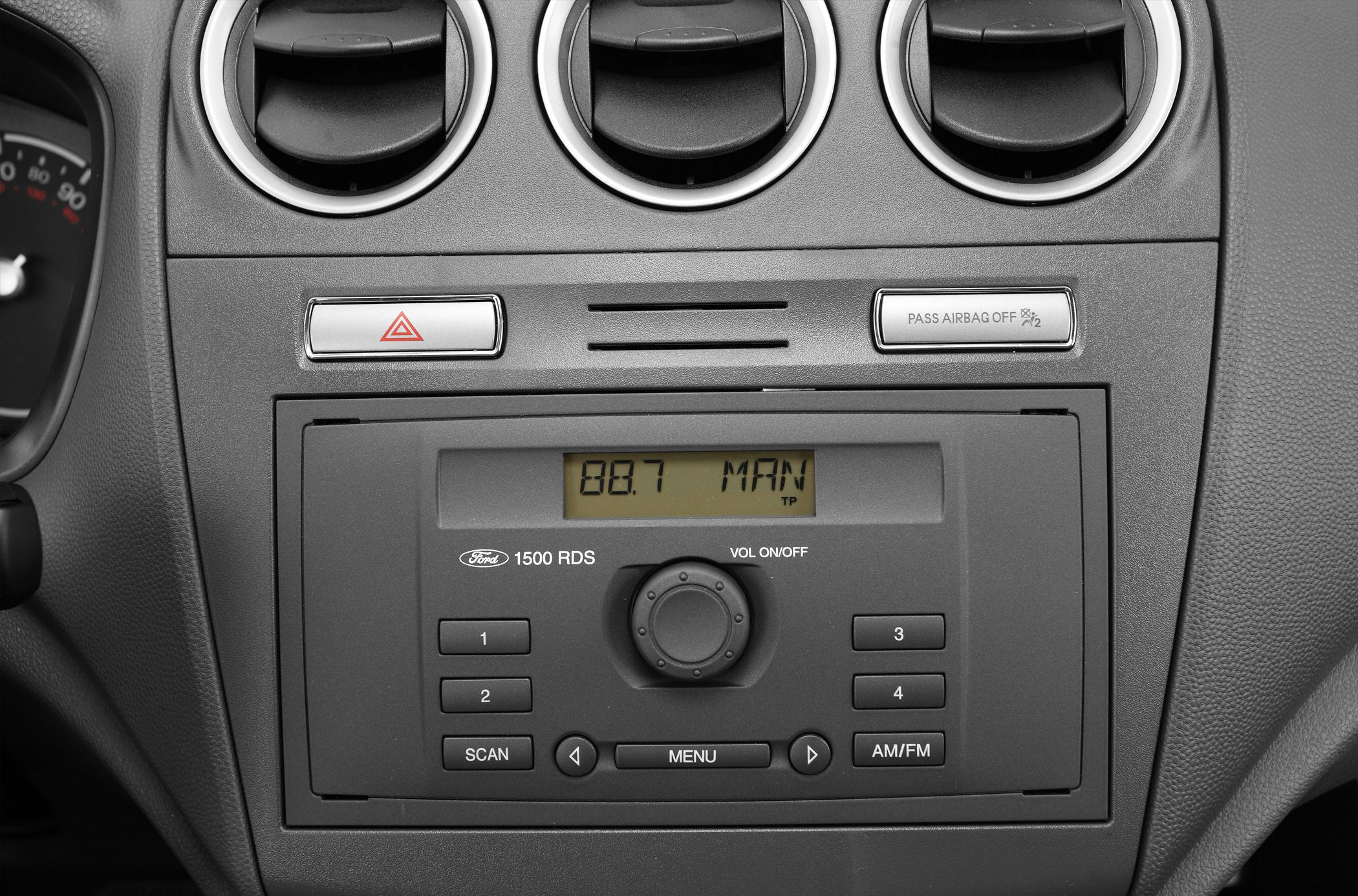 Ford Transit Connect 1500 RDS radio dashboard controls and air vents