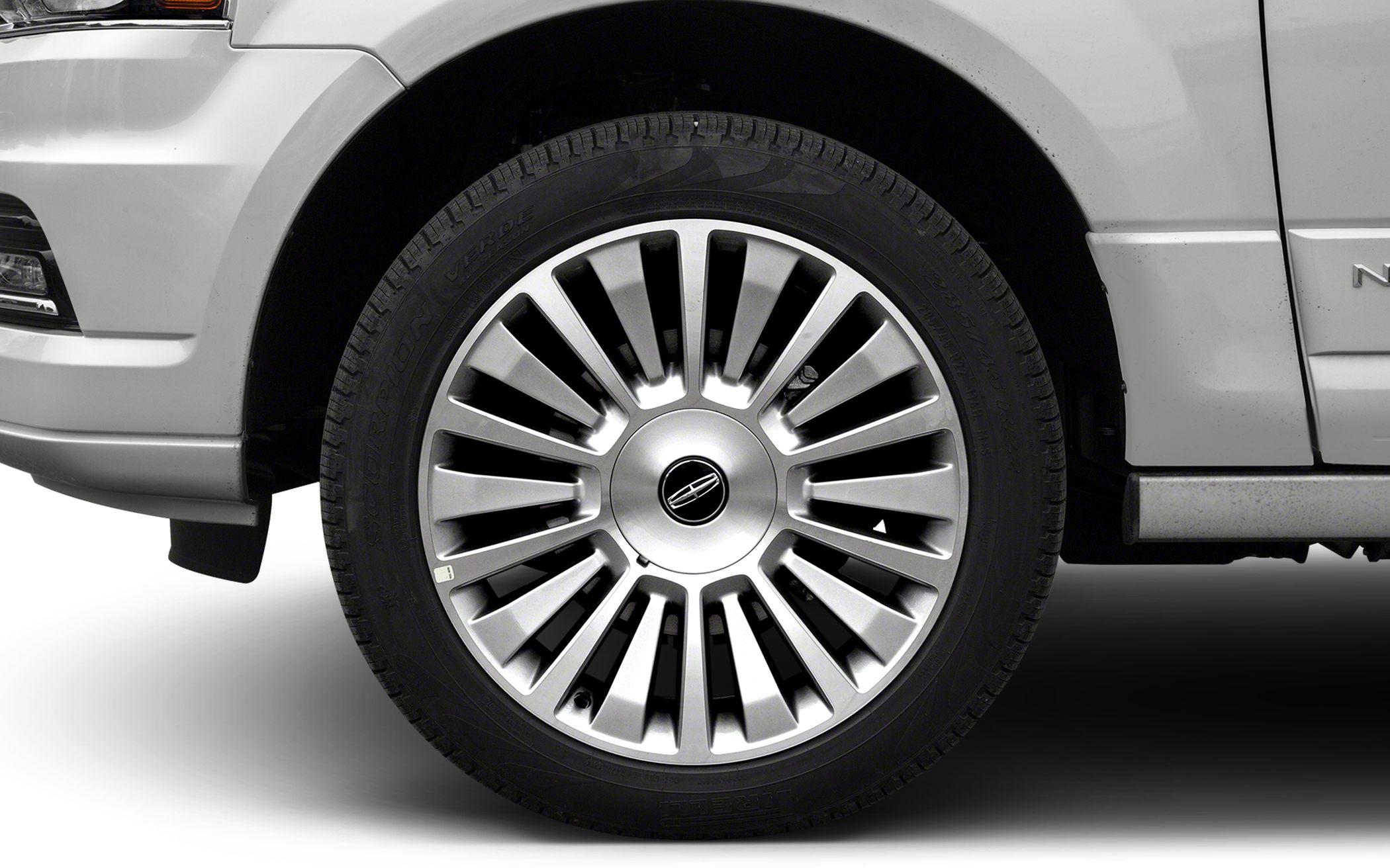 Alloy wheel with multi-spoke design and Pirelli tire tread