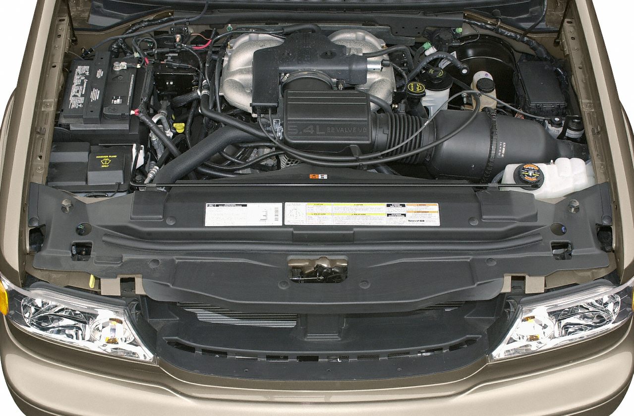 5.4L 32-valve V8 engine bay with detailed components