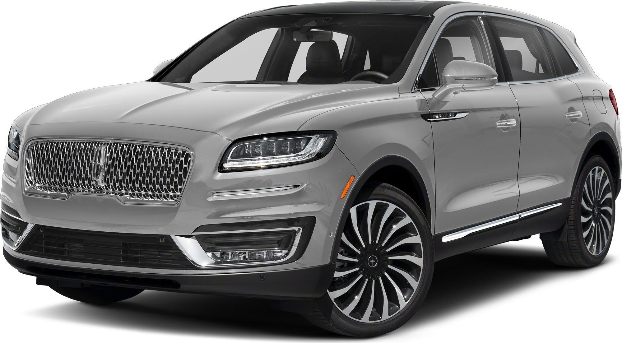 Luxury SUV front grille and alloy wheels side view