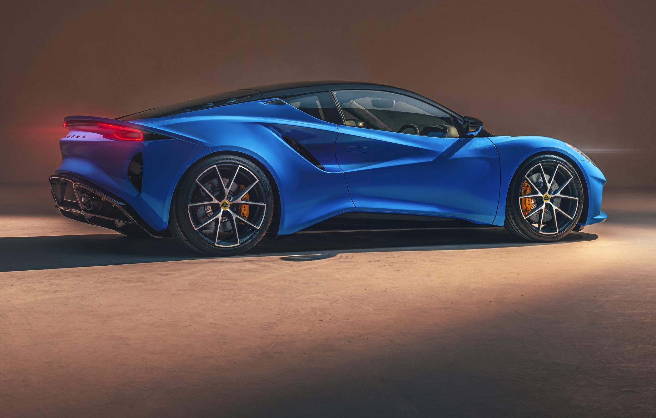 3/4 rear-left view