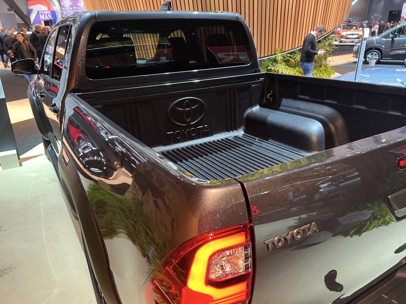 Pickup bed and rear taillight of a double cab pickup truck