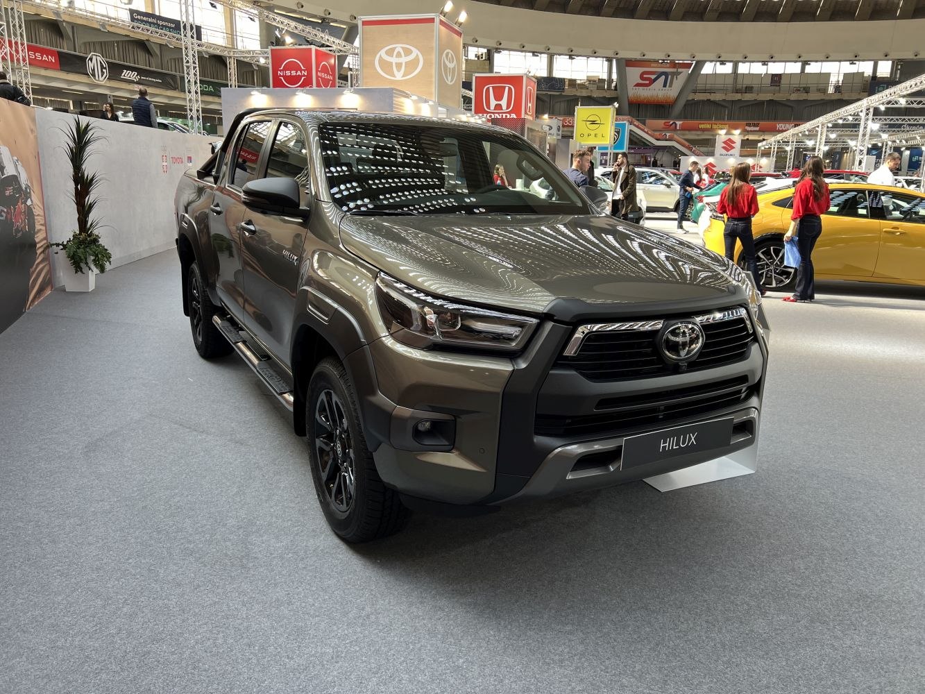 Bold front grille and rugged double cab pickup design