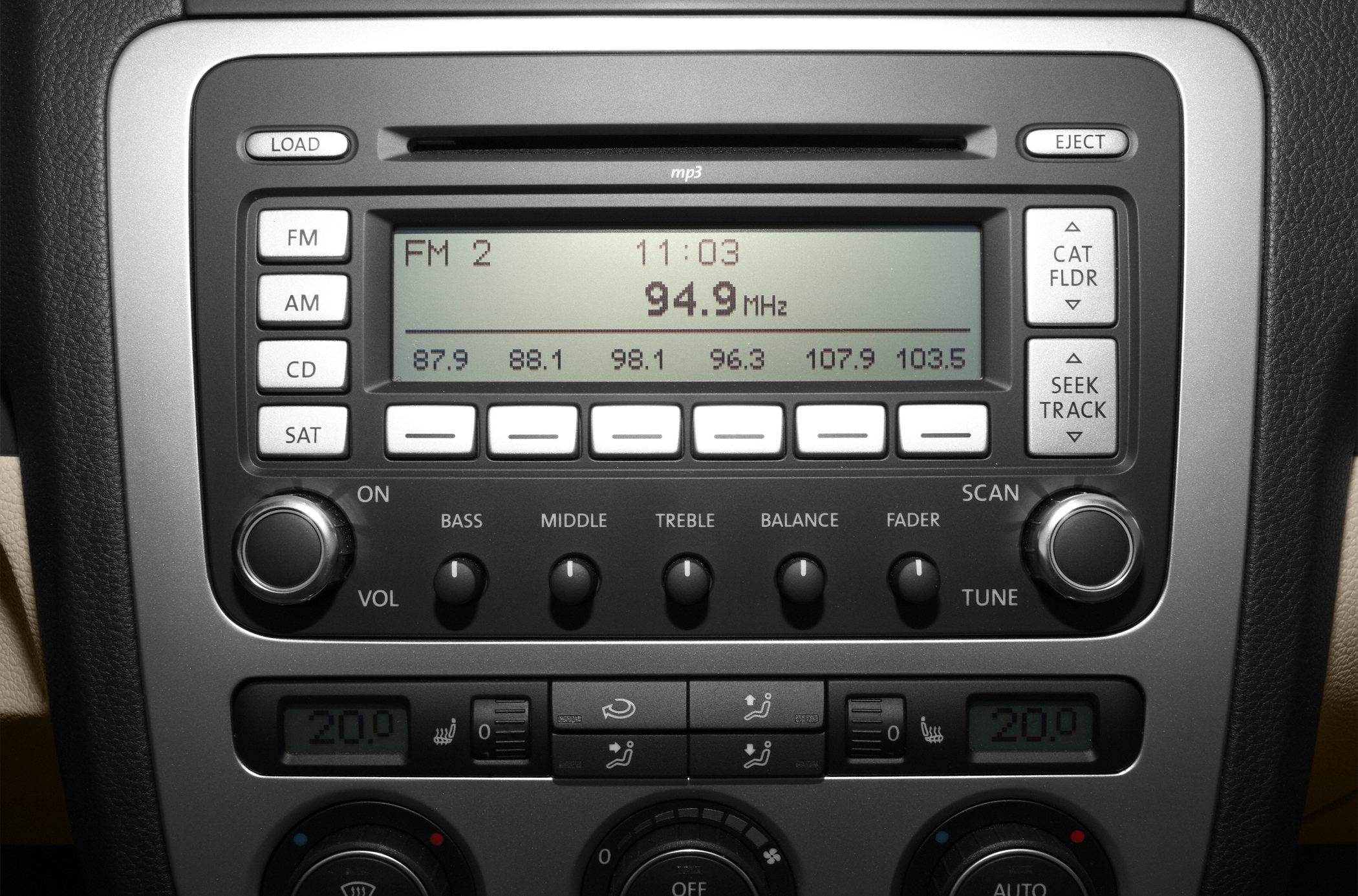 Car stereo interface with CD/FM/AM/SAT and dual-zone climate control settings