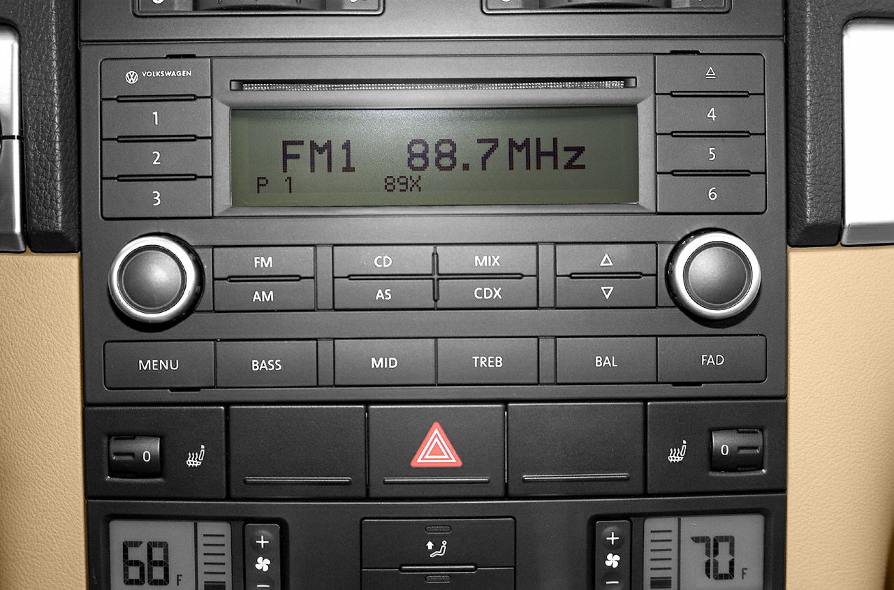 Car audio system and dual-zone climate control panel with temperature display