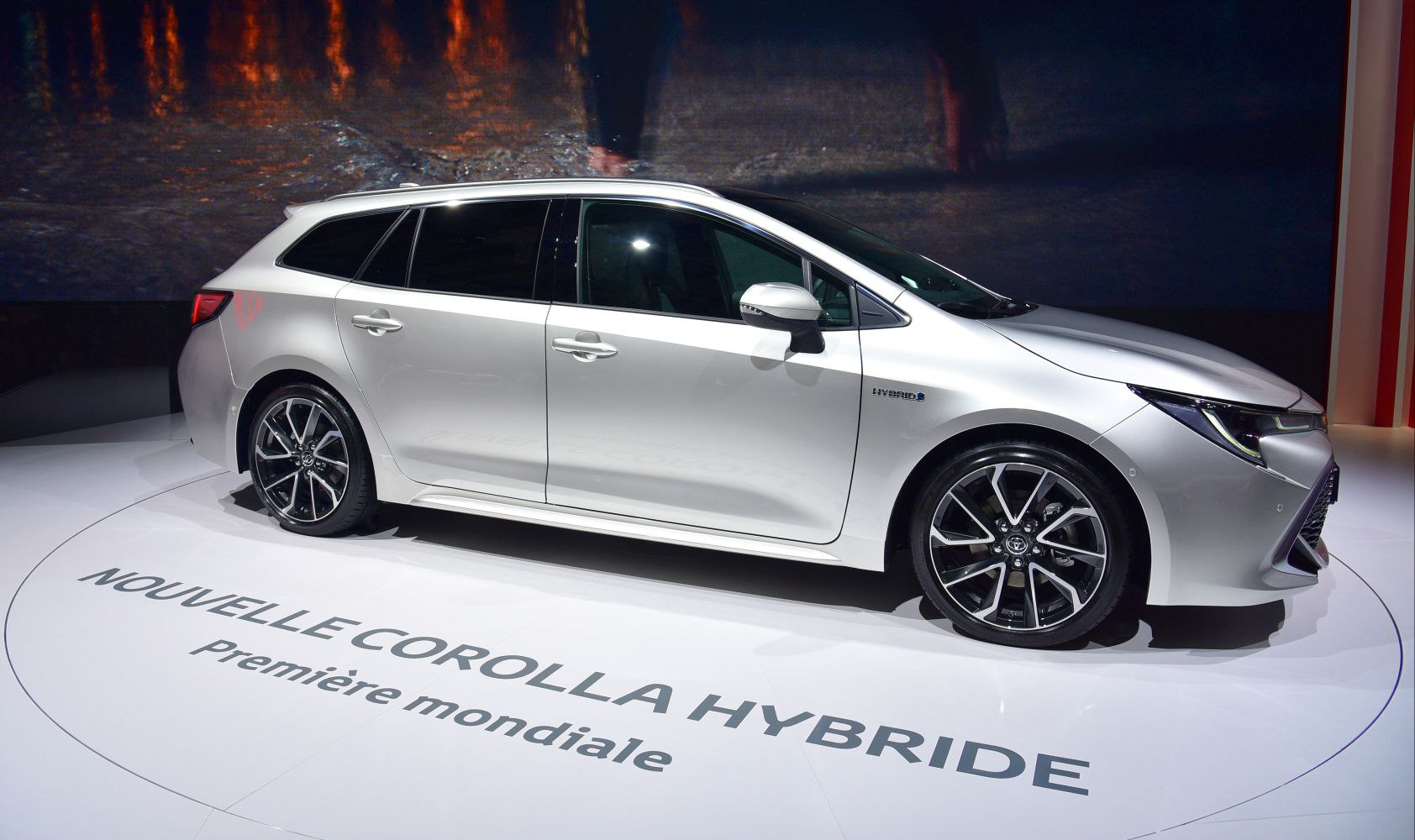 Hybrid station wagon with alloy wheels and LED headlights