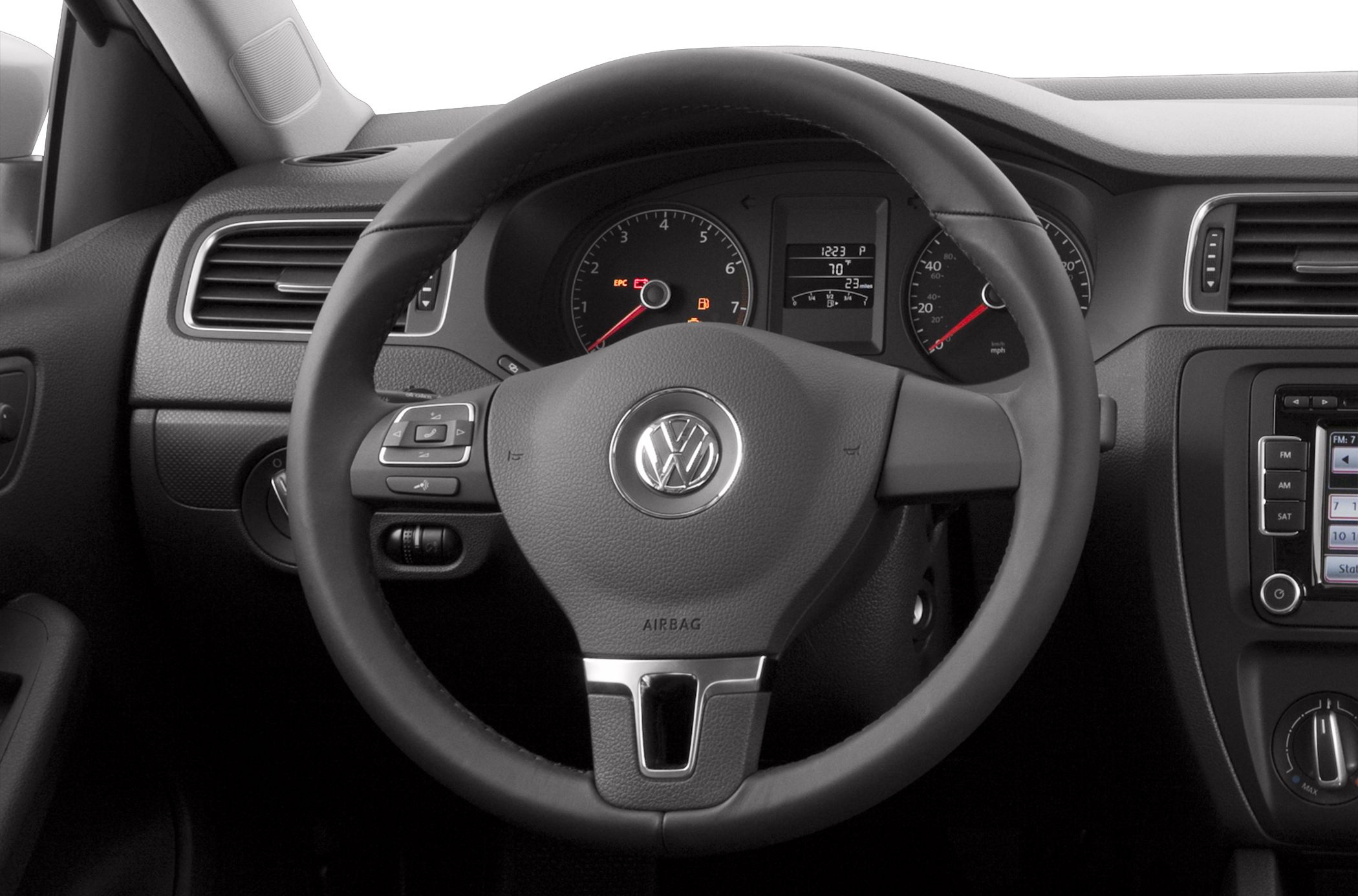 Steering wheel, dashboard, instrument cluster, infotainment system