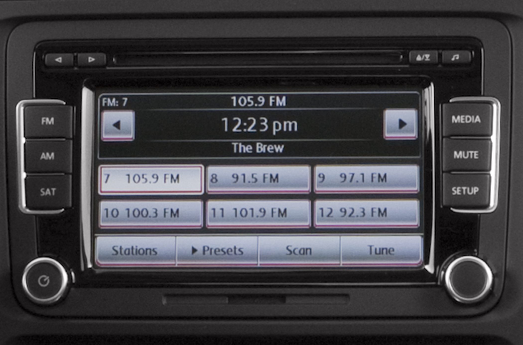 FM radio display with preset stations and control buttons