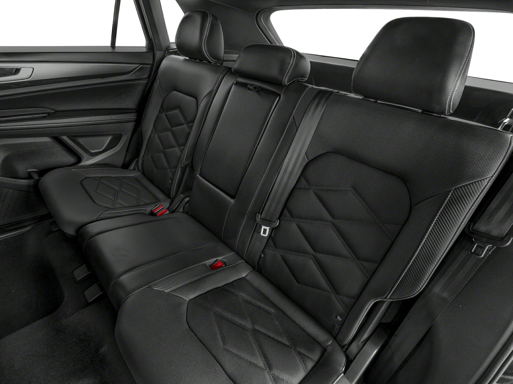 Quilted black leather rear seats with headrests and seatbelt