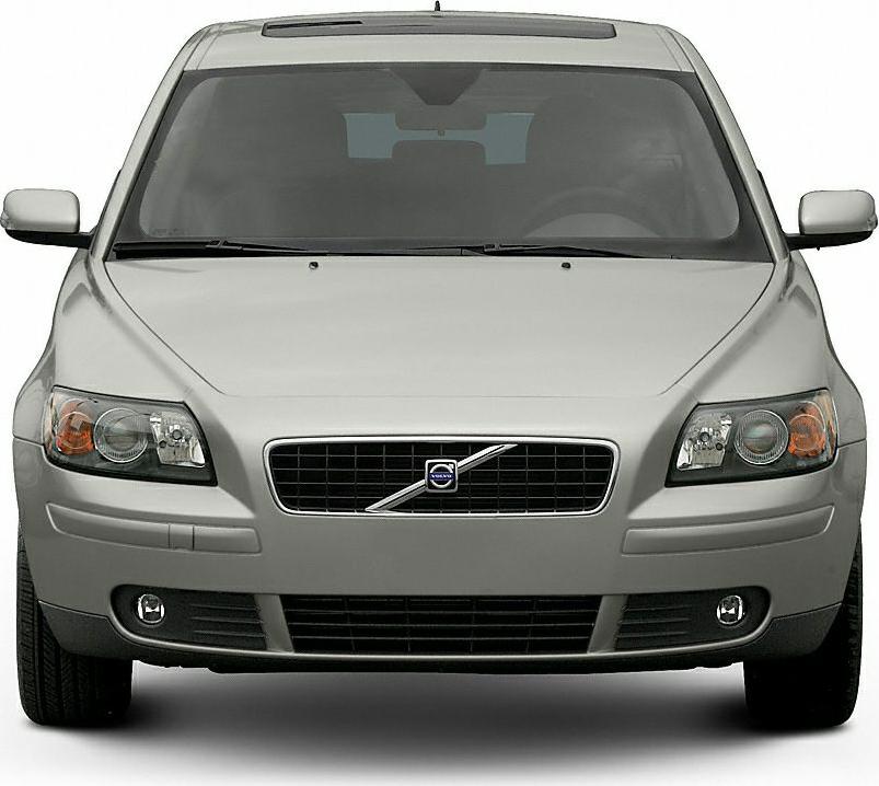 2004 Volvo V50 Front View