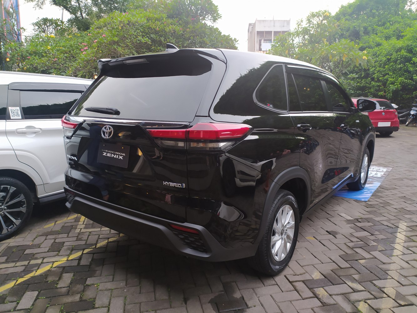 Modern rear design with hybrid badge and tail lights
