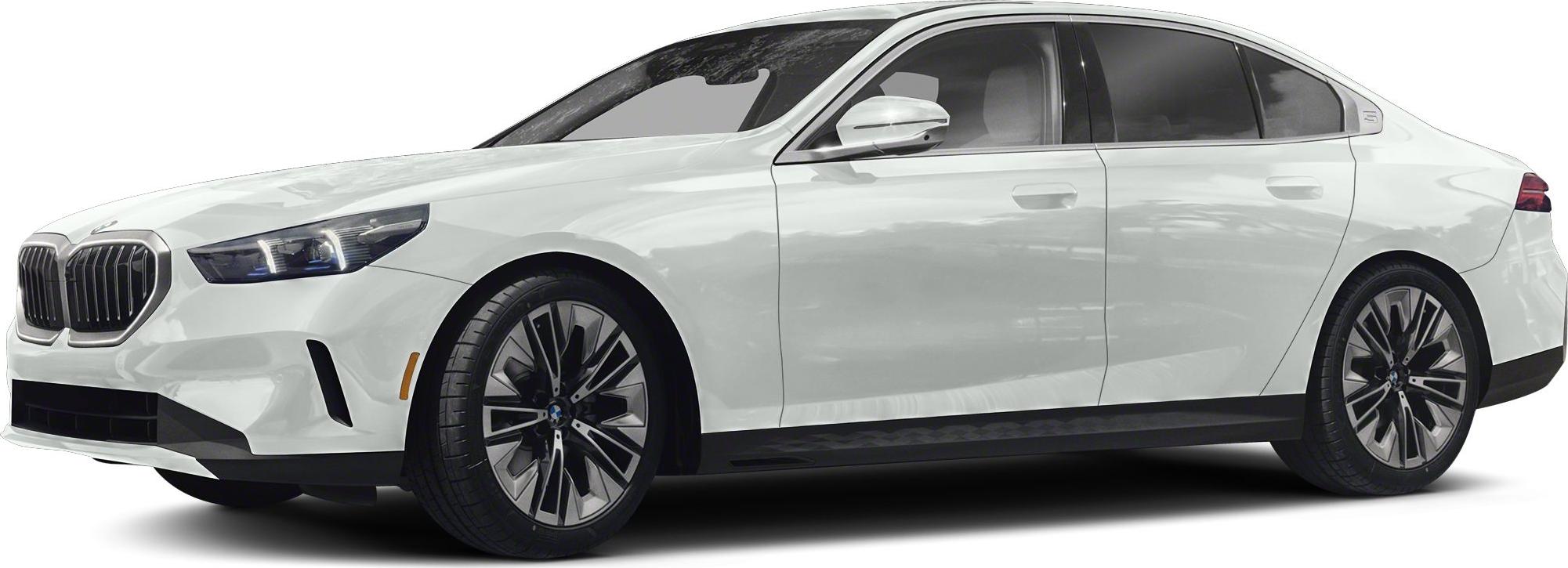 3/4 front-left view, Alpine White