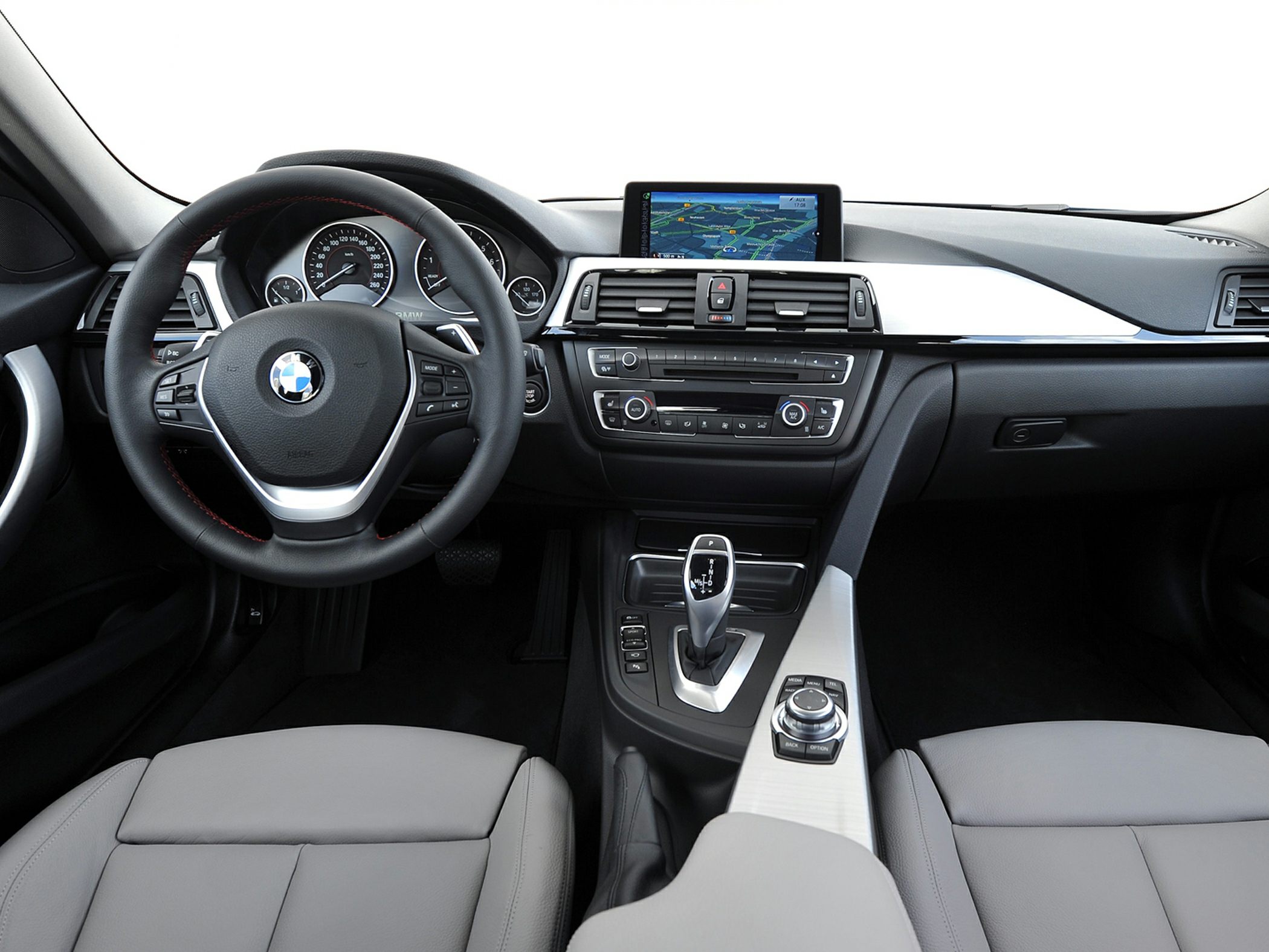 Dashboard, steering wheel, infotainment display, center console