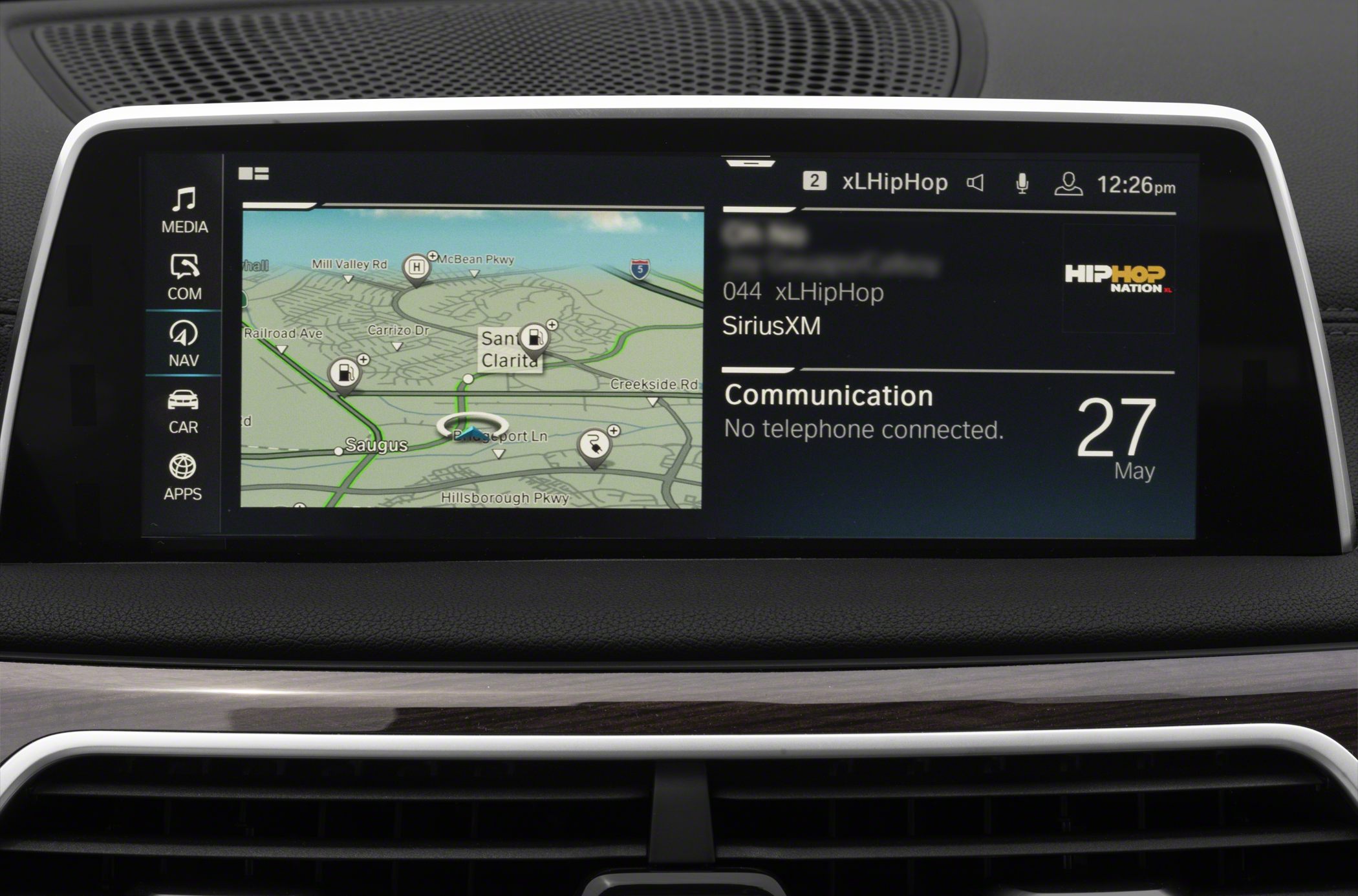 High-resolution navigation and infotainment display with multimedia controls