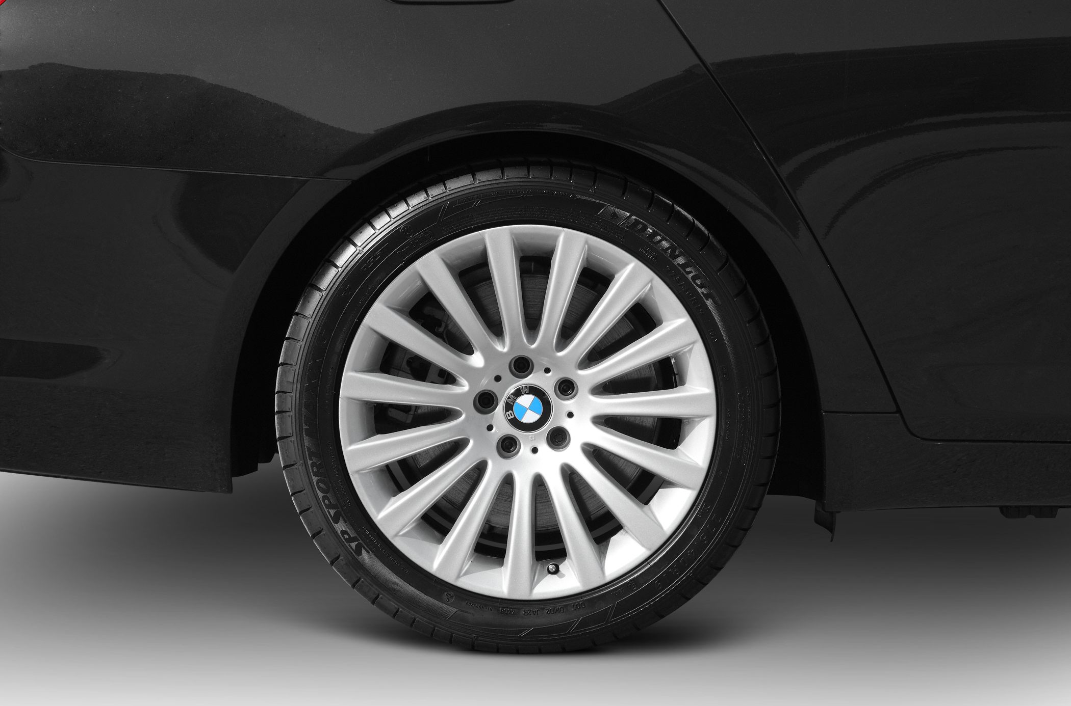 Multi-spoke alloy wheel with Dunlop SP Sport tire