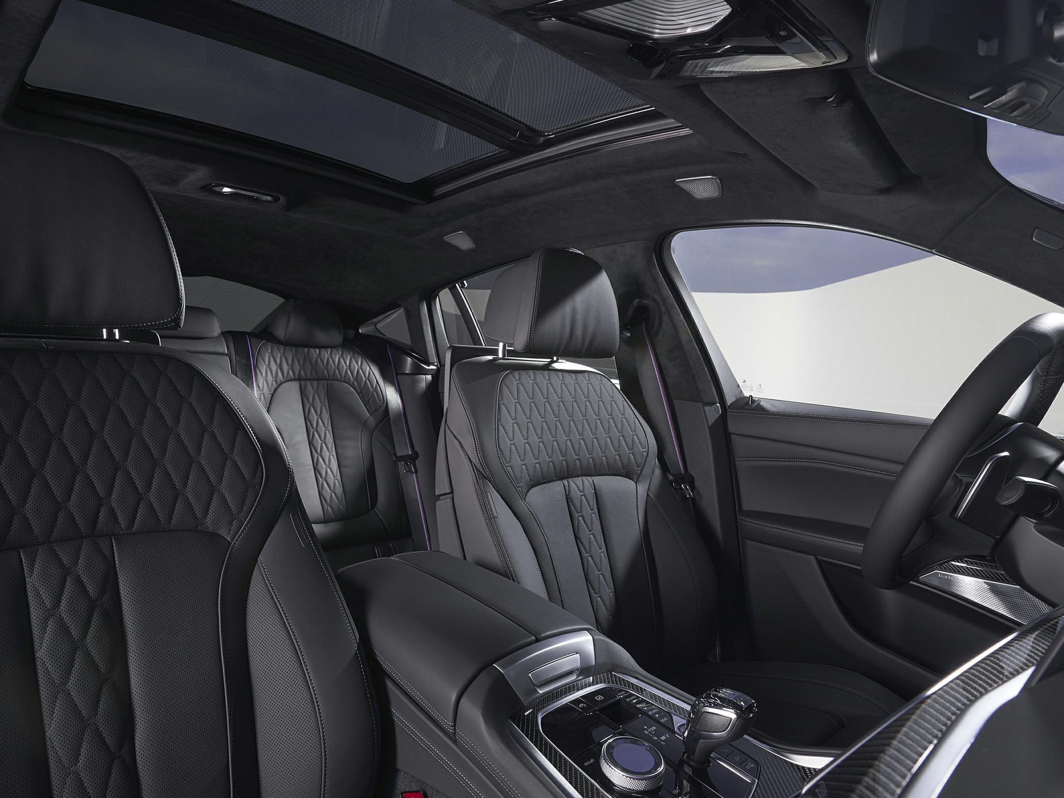 Luxury black leather seats and panoramic sunroof