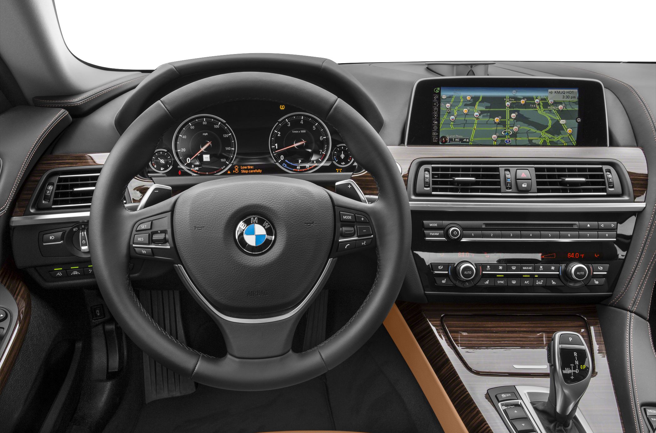 Steering wheel, instrument cluster, navigation screen, gear shifter