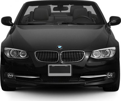 Front view with kidney grille and dual headlights