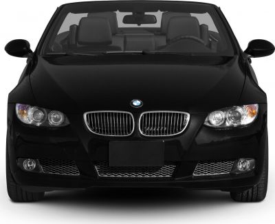 Front view with dual kidney grille and round headlights