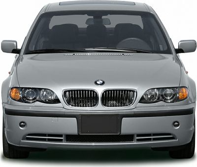 Front view with kidney grille and dual round headlights