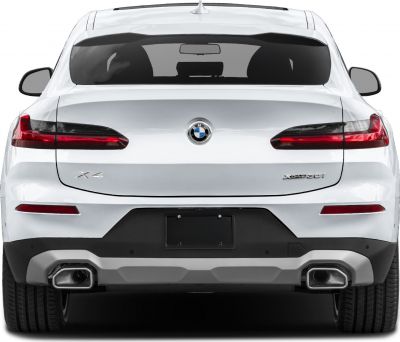 Rear view with dual exhaust and LED taillights
