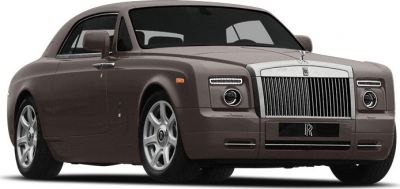 Front grille and round headlights on luxury coupe
