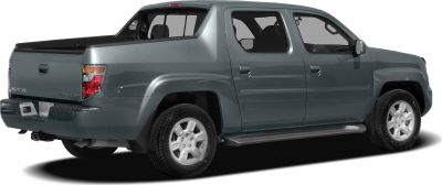 Crew cab pickup with cargo bed and alloy wheels