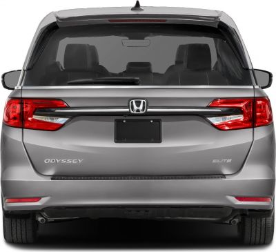 Rear view with LED taillights and rear windshield wiper