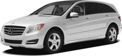 Long luxury MPV with facelift front and five-spoke alloy wheels