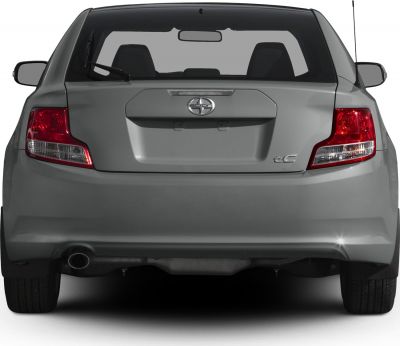 Rear view with tail lights, exhaust pipe, and rear windshield wiper
