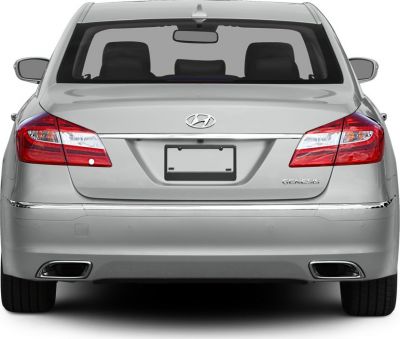 Rear view with taillights and dual exhausts