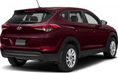Rear side view with taillights and rear windshield of an SUV
