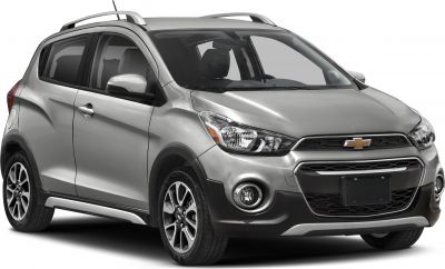 Compact hatchback front side with alloy wheels, roof rails, fog lamps