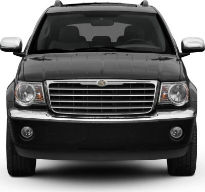 SUV front view with horizontal grille and round headlights