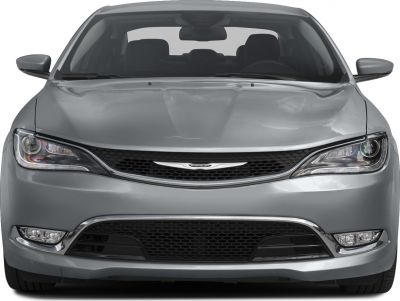 Front grille and headlight design of a mid-2010s mid-size sedan