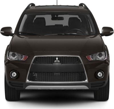 Front view with hexagonal grille and round fog lights