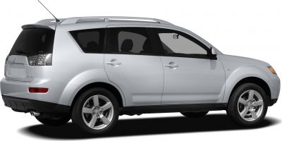 Side profile of SUV with 5-spoke alloy wheels and roof rails