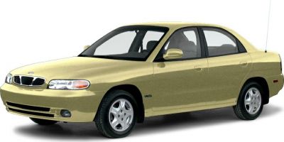 1997 Daewoo Nubira Wagon (KLAJ) 3/4 front-left view