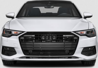 Front grille with integrated Audi rings, sharp LED headlights