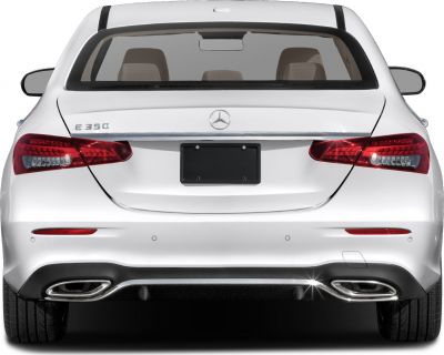Rear view with dual exhaust and LED taillights