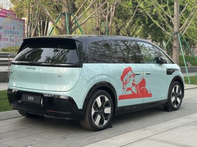 Rear and side view with red artistic door graphic