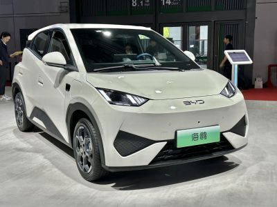 2025 BYD Seagull (facelift 2025) 3/4 front-left view