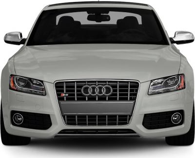 Front view with signature grille and headlights