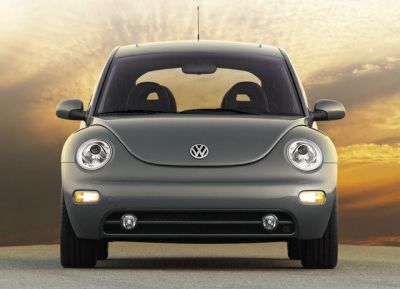 Front view with round headlights and fog lights