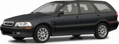 Classic compact station wagon with front side profile and alloy wheels