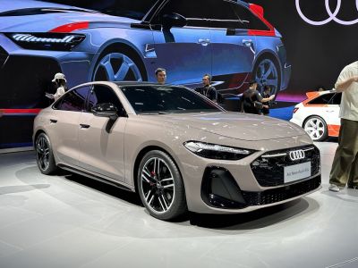Front side view with LED headlights and stylish wheels