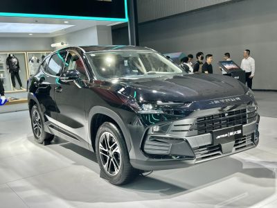 2025 Jetour Dashing (facelift 2024) 3/4 front-right view