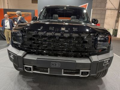 Bold grille with LED headlights and rugged front bumper