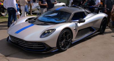 2025 Aston Martin Valhalla 3/4 front-left view