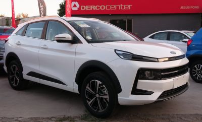 2021 JAC JS6 3/4 front-right view